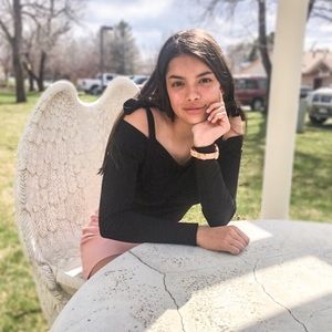 Meet your Posher, Devany